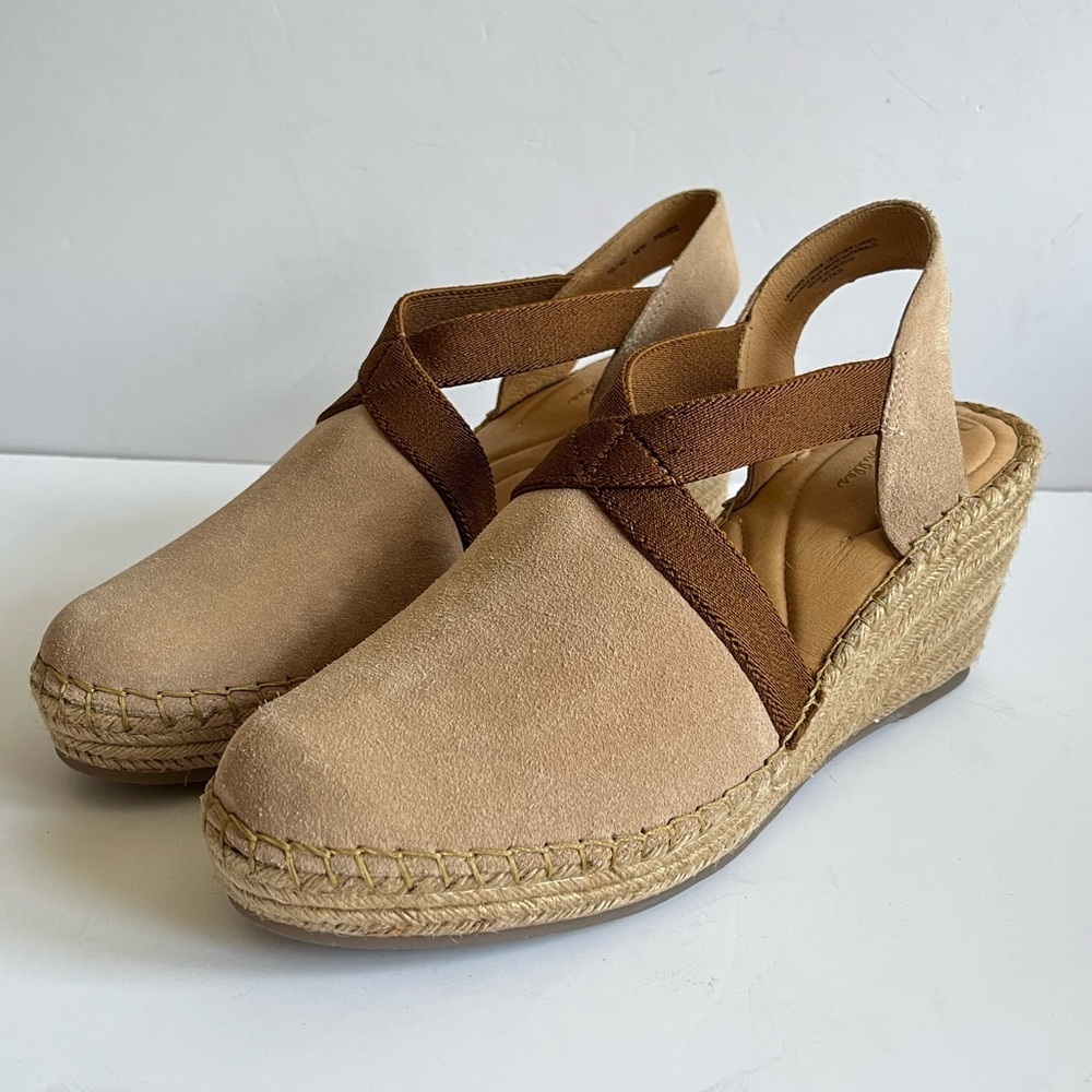 Born Meade Tan Suede Slingback Wedge Sandal Size 10